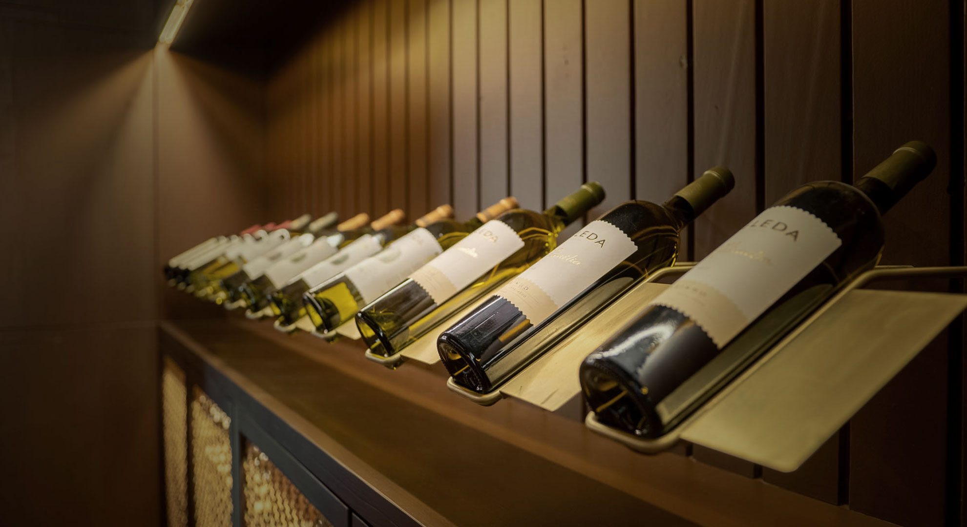 Wine library - evolving in bottle
